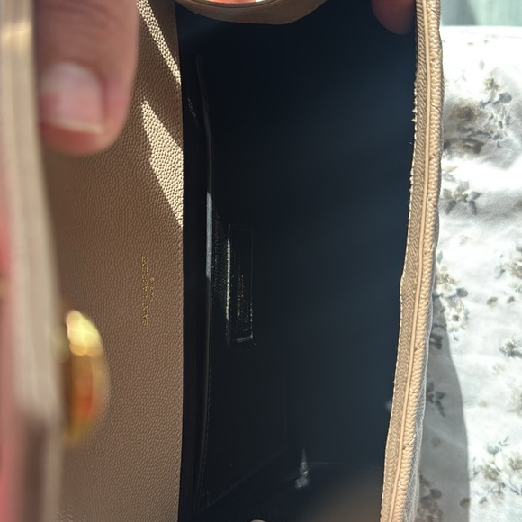 ENVELOPE MEDIUM IN QUILTED GRAIN DE POUDRE EMBOSSED LEATHER
DARK BEIGE - Picture 9 of 10